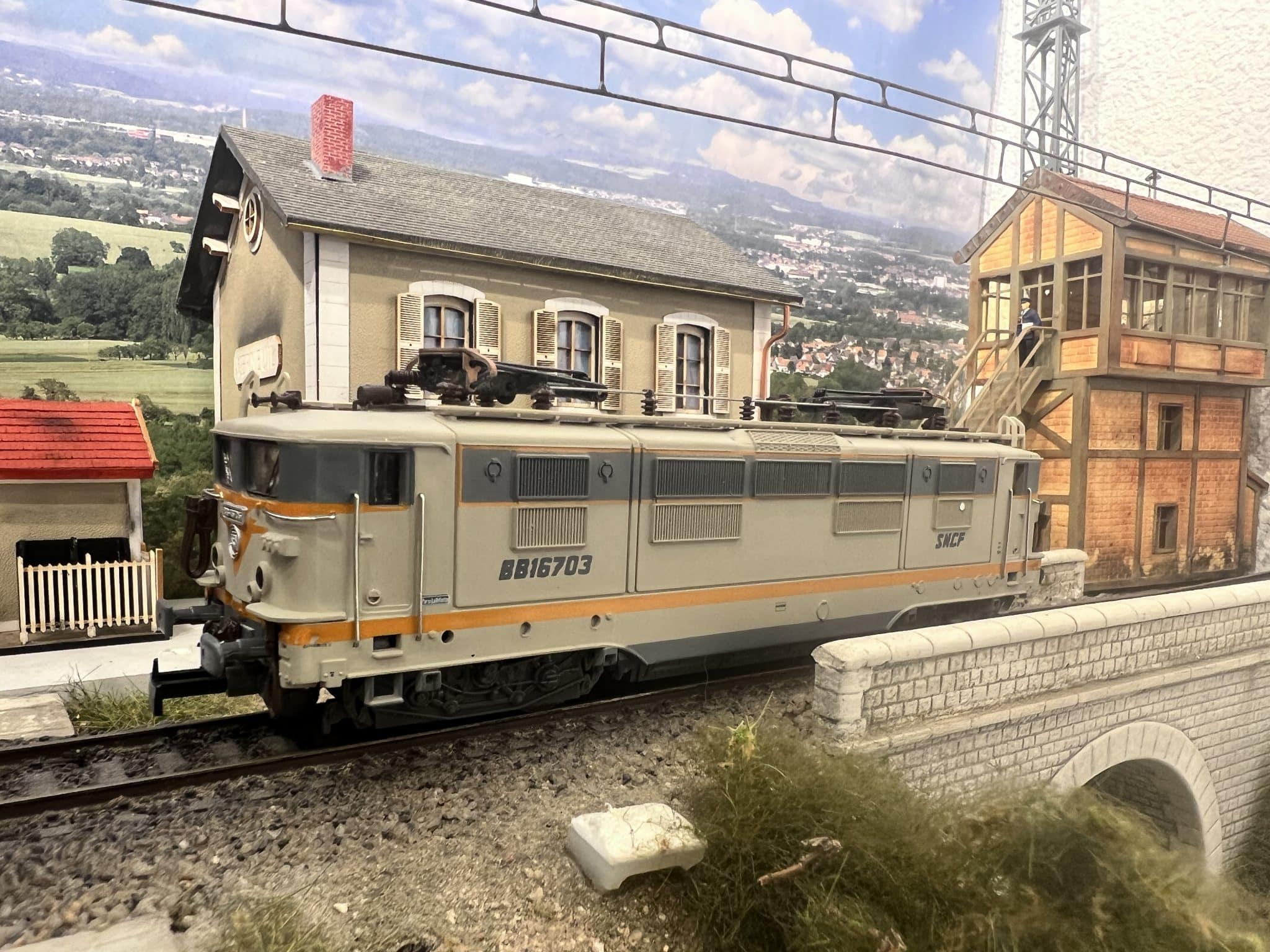 Jouef 8365 train éléctrique BB 16703 SNCF - HO - Ep IV ⋆ Doudou Modélisme