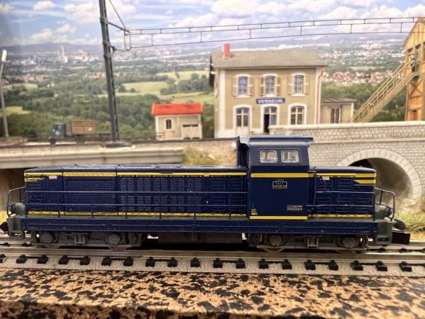 Piko 94100 locomotive diesel 040 DG bleu/jaune - N -